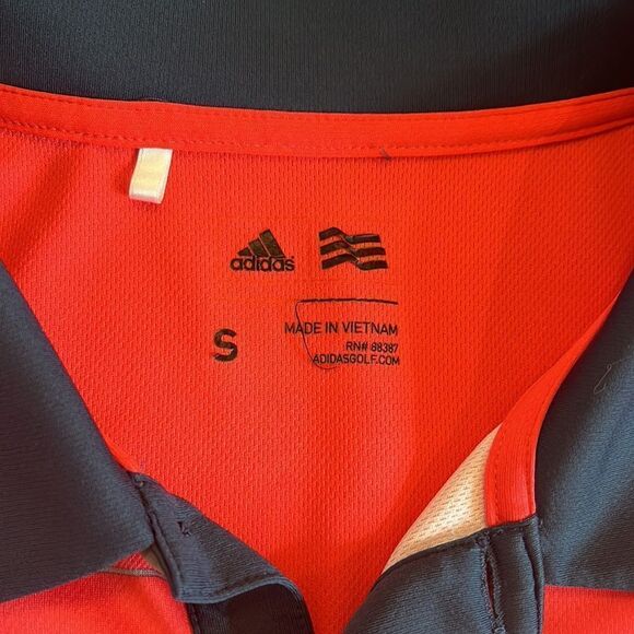 ((3 PIECE)) MENS SIZE SMALL BUNDLE TWO ADIDAS GOLF POLOS AND NWT UNDER ARMOUR T - Picture 7 of 7